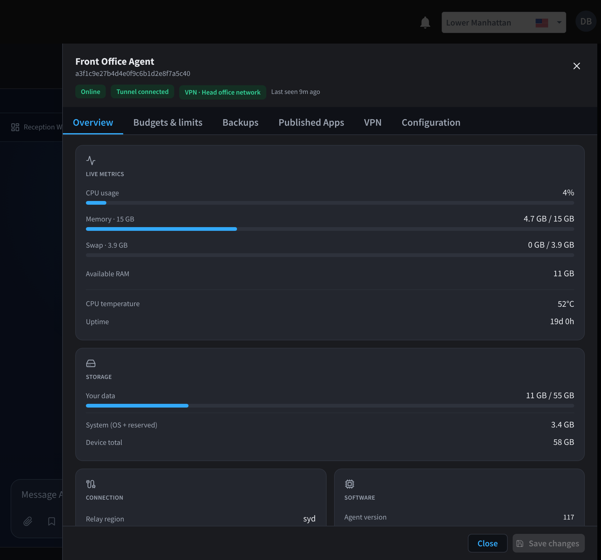 Onglet Vue d'ensemble de la gestion des appareils avec métriques en direct, stockage, connexion et détails logiciels pour l'agent d'accueil