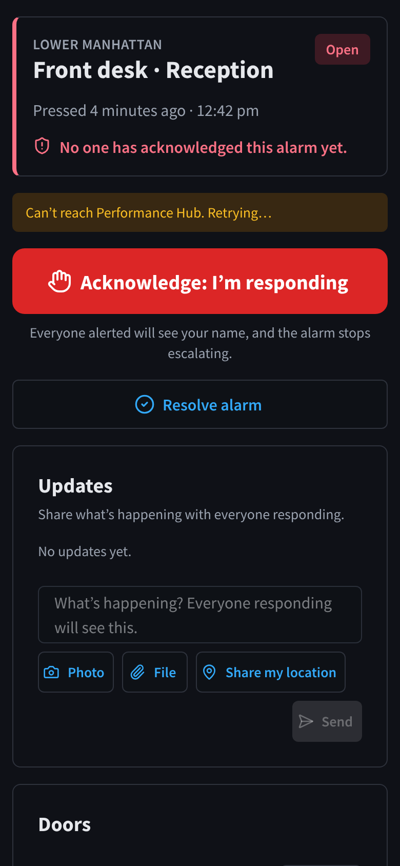 The alarm page with a banner saying it can't reach Performance Hub and is retrying